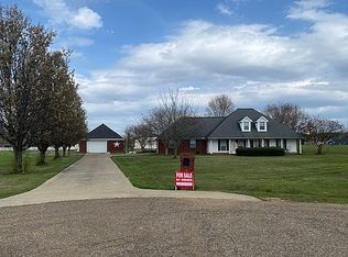 222 Cedar Pointe Dr, Caledonia, MS 39740