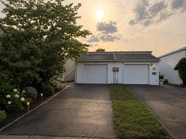 85 Covington Pl, Catasauqua, PA 18032