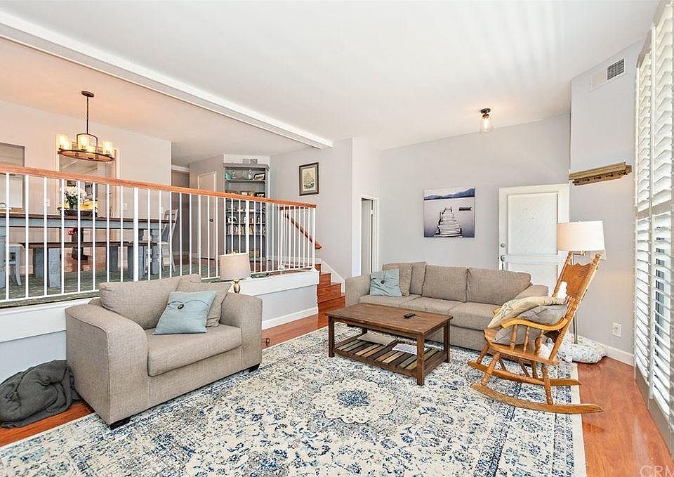 1st image of 9 Kialoa Ct