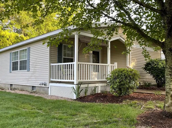 19 Harmony Way, Manchester, NH 03104