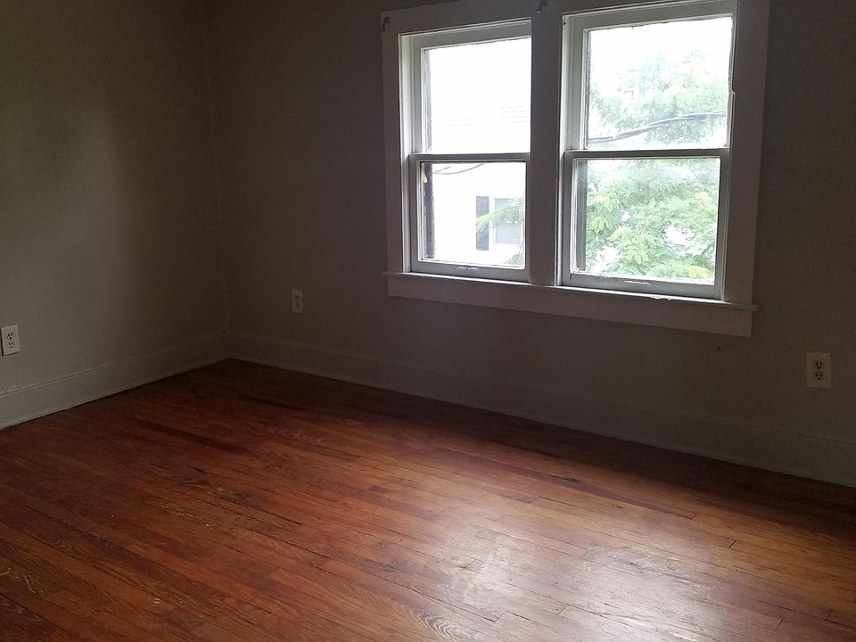 1st image of 315 W Thomas St #1