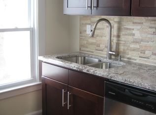 53 Oak Ridge St APT A, Greenwich, CT 06830