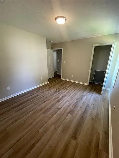 329 N King Ave — Photo 10