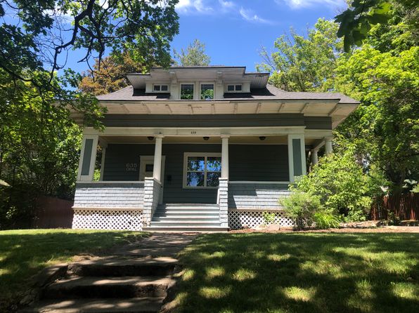 635 NE Opal St