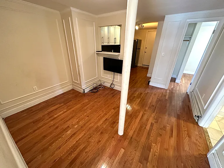 238 Everett St #1 — Photo 3