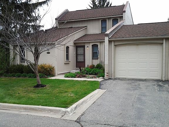 2nd image of 3045 Moon Lake Dr #116
