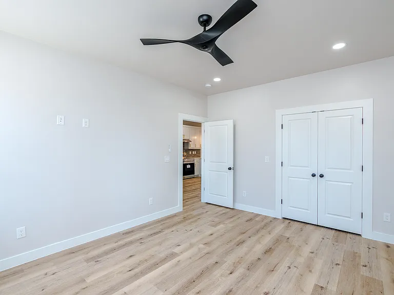 2231 Denison St — Photo 11