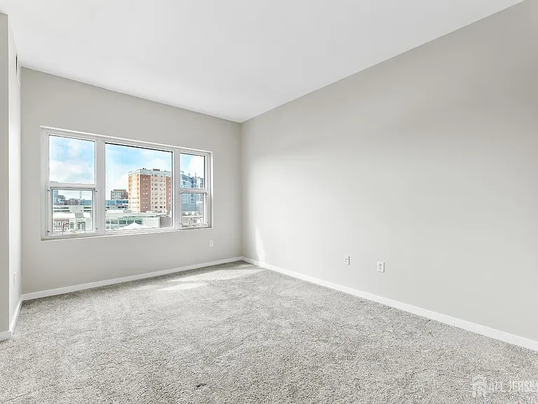 20 Livingston Ave — Photo 26