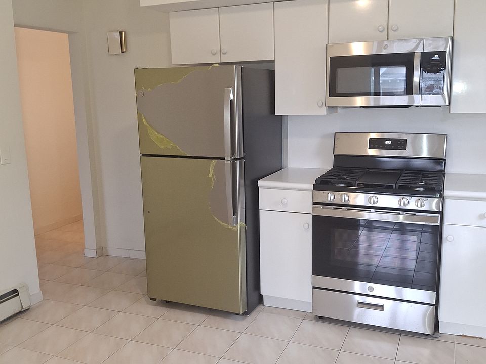 1st image of 61 Fulton Ave