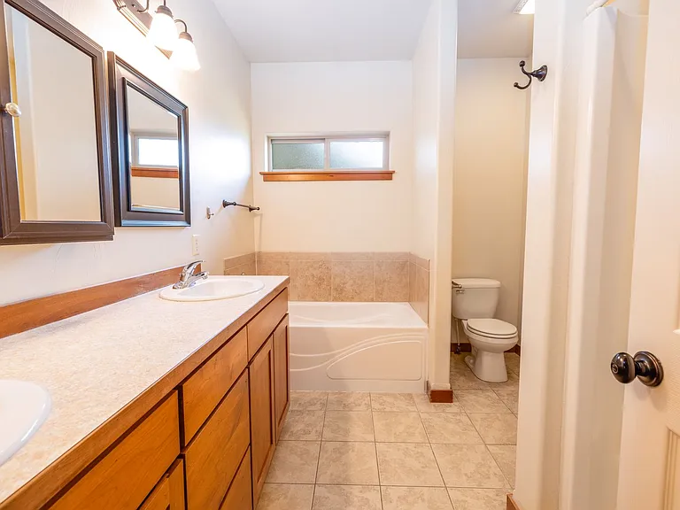 853 Jardine Ave — Photo 7