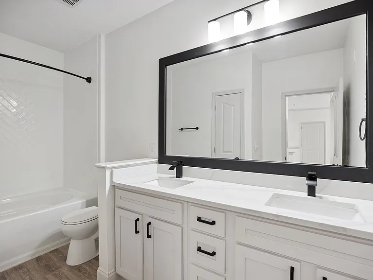 Enclave at Rivergate — Photo 29