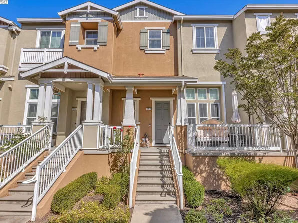 100 Old Oak Ln Unit 3, Hayward, CA 94541