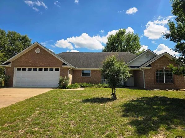 130 Pueblo Path, Holly Lake Ranch, TX 75765