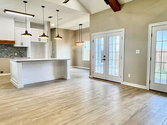 2nd image of 7024 Heliconia Dr