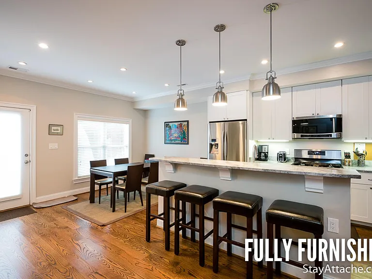 713 Florida Ave NE #HOUSE — Photo 2