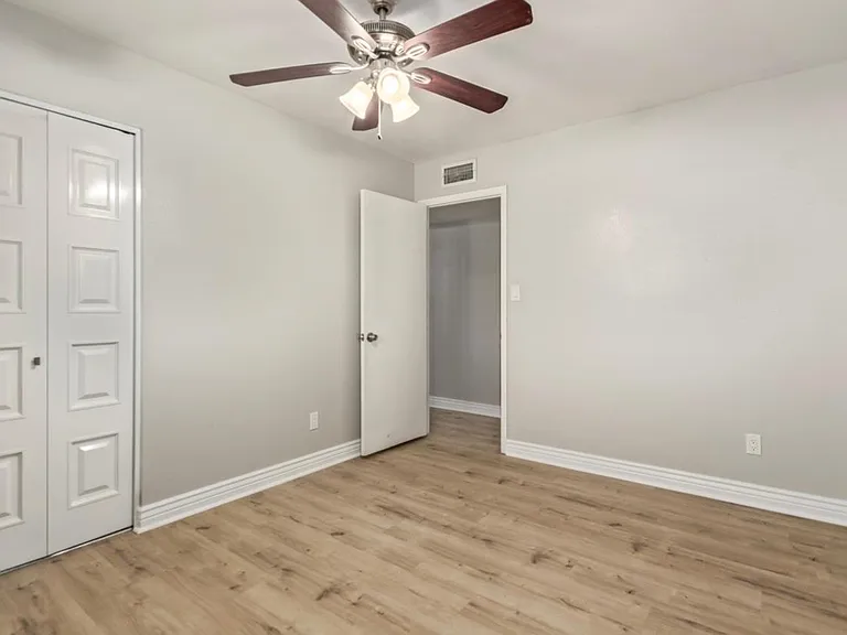 5885 E Thomas Rd — Photo 23