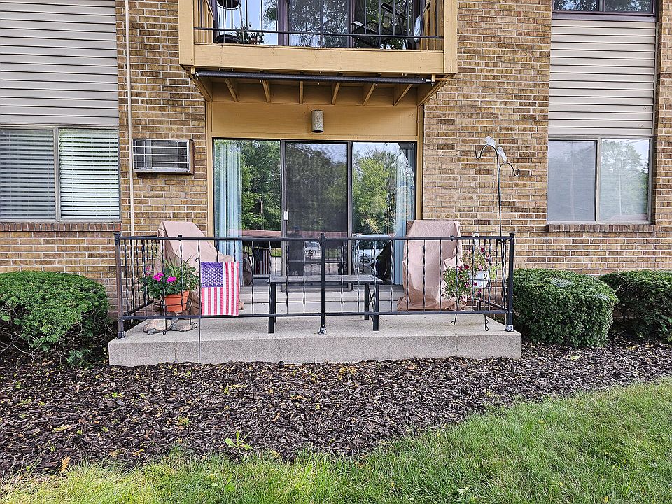 1st image of 2433 Byron Center Ave SW APT 103