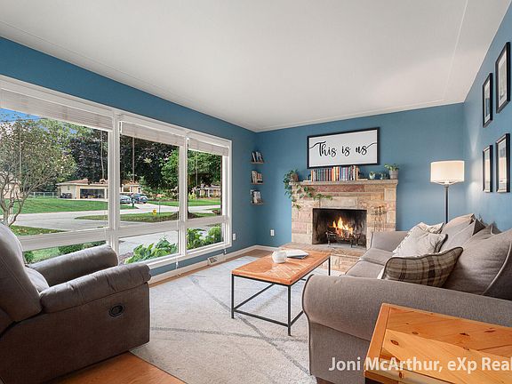 5th image of 1133 Maplerow Ave NW