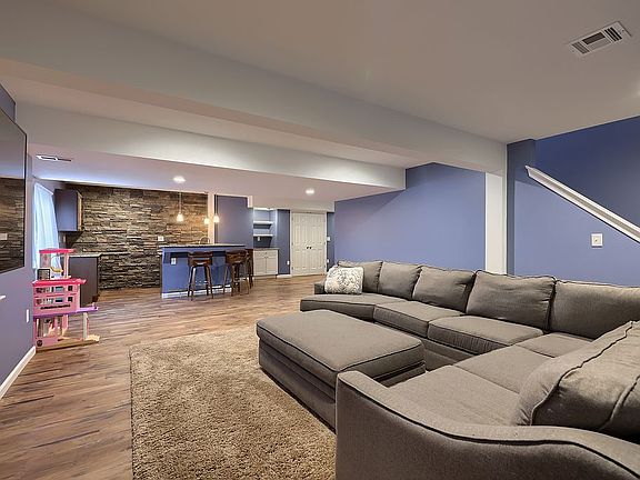 4th image of 351 Fieldstone Dr #L-0013