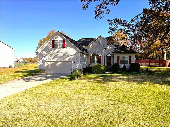 2nd image of 3003 Pearson Farm Dr