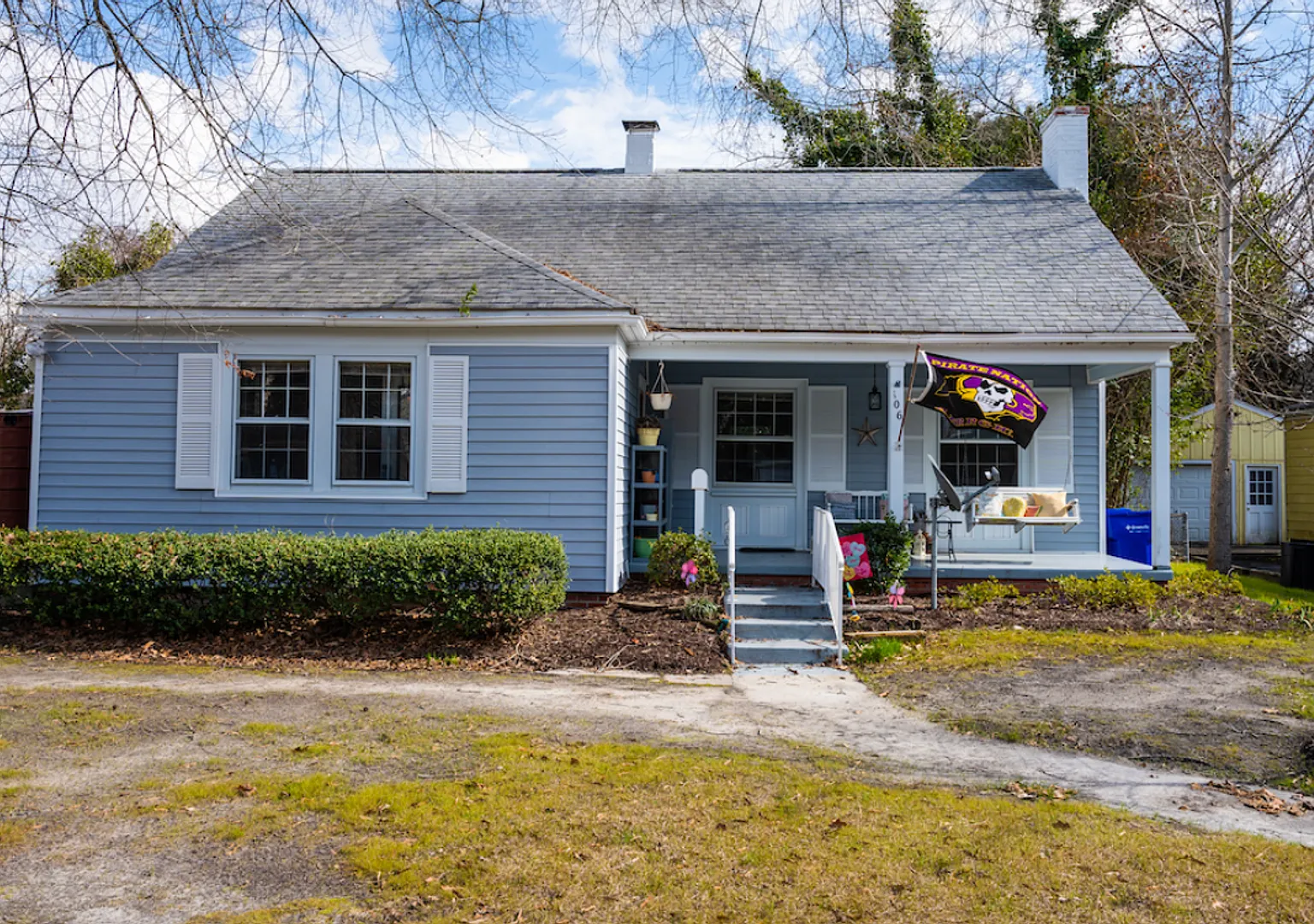 3 bed, 2.0 bath, 1158 sqft — Photo 1