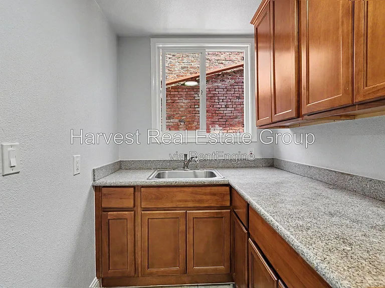 Peralta St — Photo 6