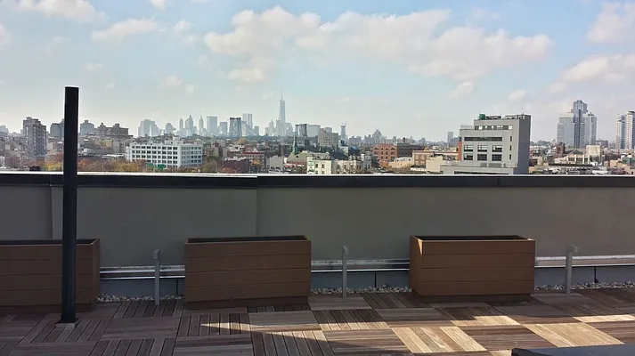 Rented by Loom Group | media 6