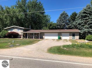 3320 S Summerton Rd, Mt Pleasant, MI 48858