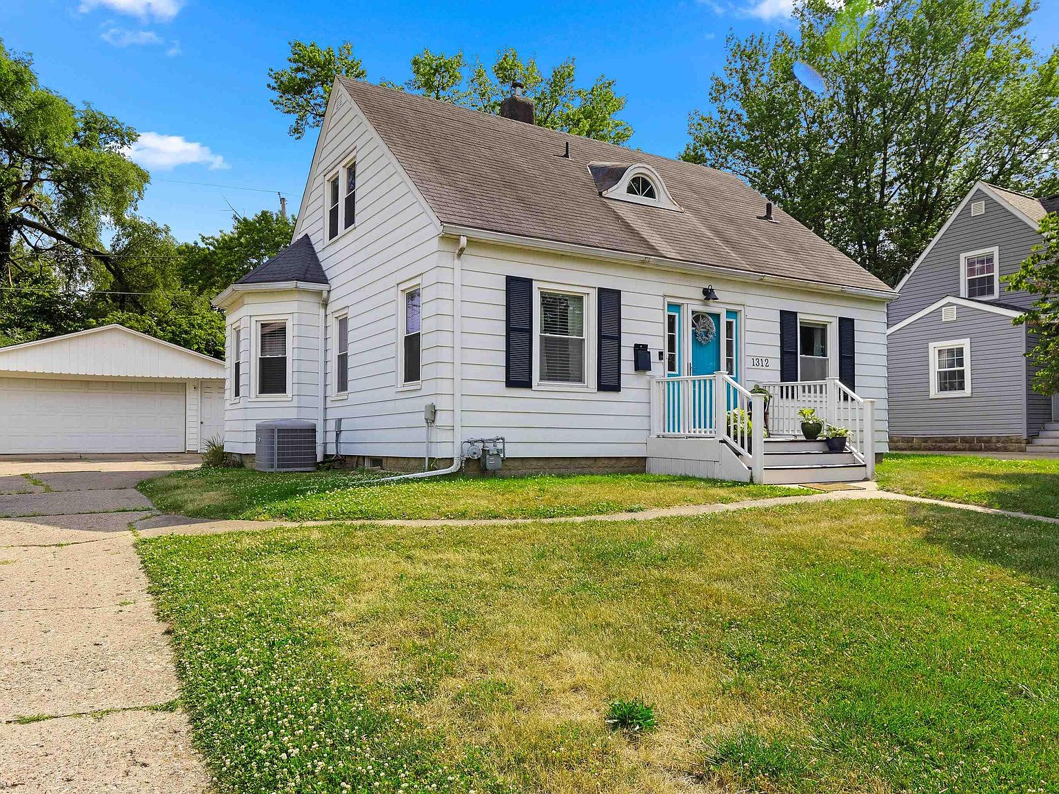 1312 State St, Pekin, IL 61554 Zillow