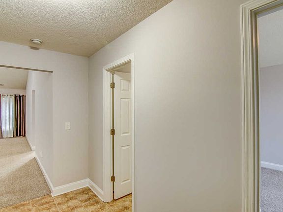 4th image of 73 Boone Hill Ct