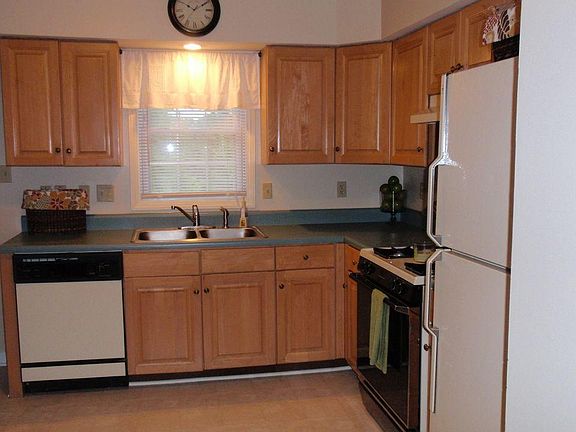 4th image of 4003 Pinehurst Dr #4003