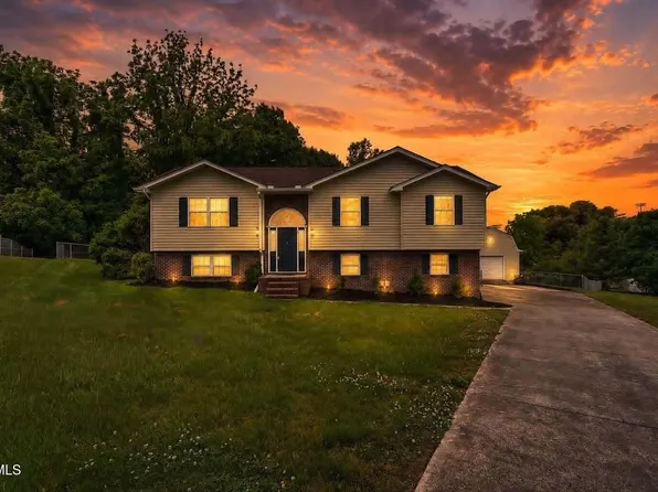210 Falcon View Dr, Church Hill, TN 37642