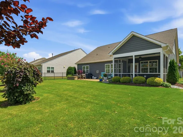 5005 Big Bend Dr, Lancaster, SC 29720