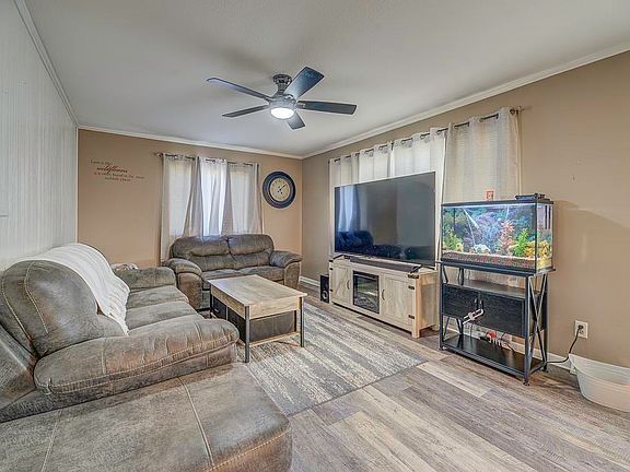 5th image of 534 Roosevelt Ave