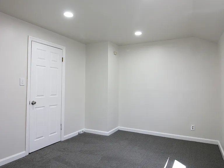 3719 Kemper Rd — Photo 14
