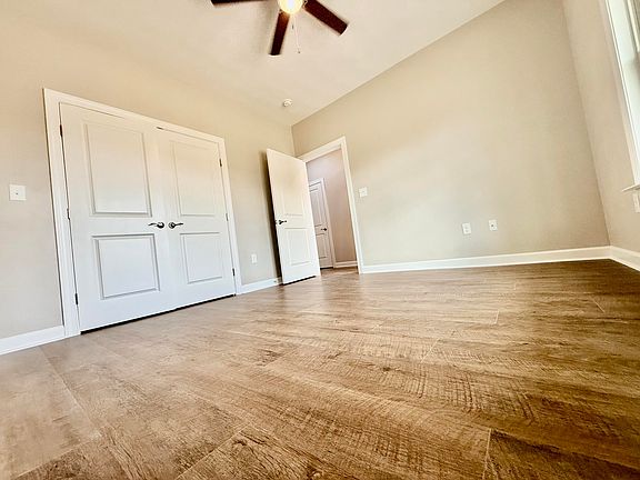 4th image of 5185 Cove Rd