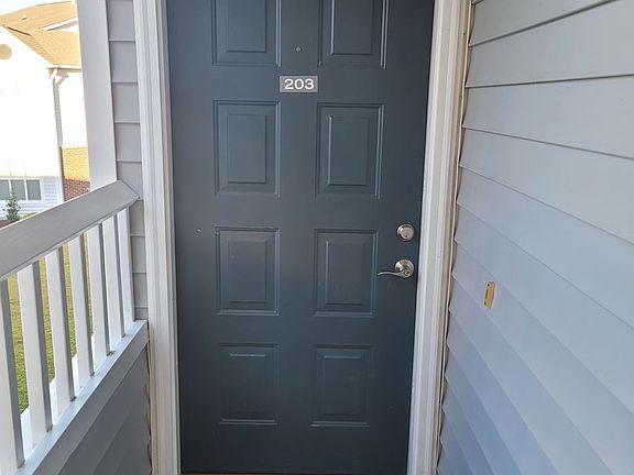 3rd image of 4162 Breezewood Dr APT 203