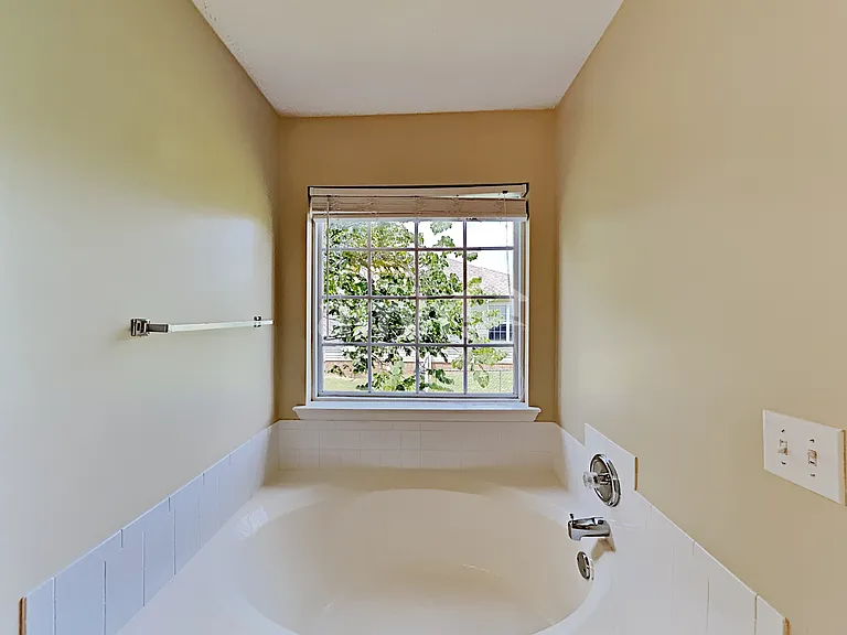 1219 Murray Ct — Photo 10