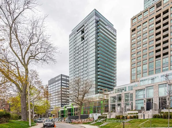 99 Foxbar Rd #1011, Toronto, ON M4V 0B2
