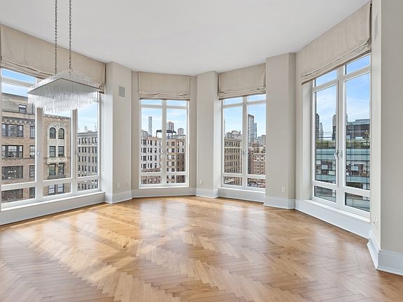 3rd image of 205 W 76th St Ph 4A