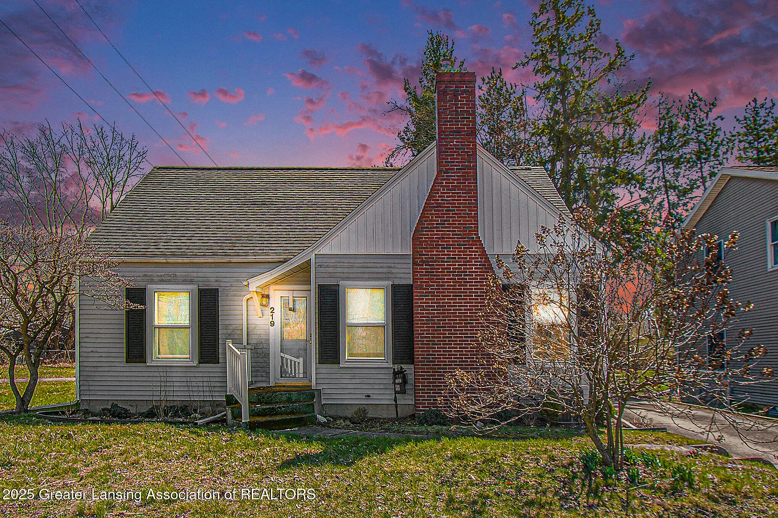219 W State St photo 1