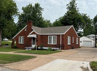 1728 W Virginia Ave, Chickasha, OK 73018