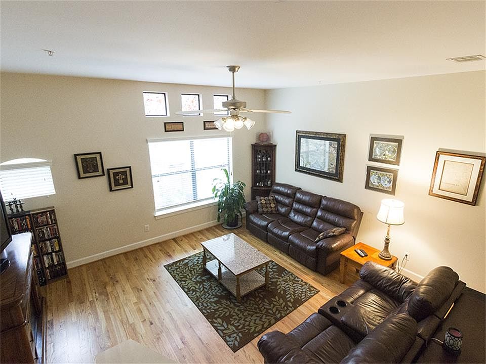 1st image of 648 Westcross St #802