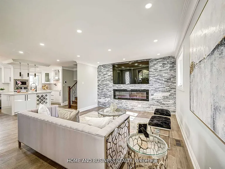 470 Louis Dr — Photo 5