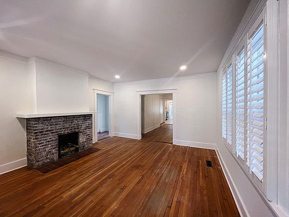4th image of 2416 Central Ave
