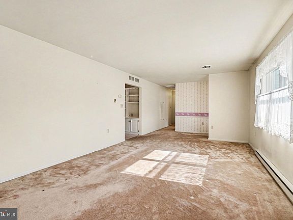 5th image of 280 Shatto Dr