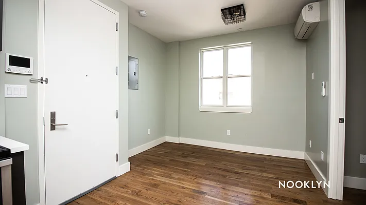 Rented by Nooklyn NYC LLC | media 62