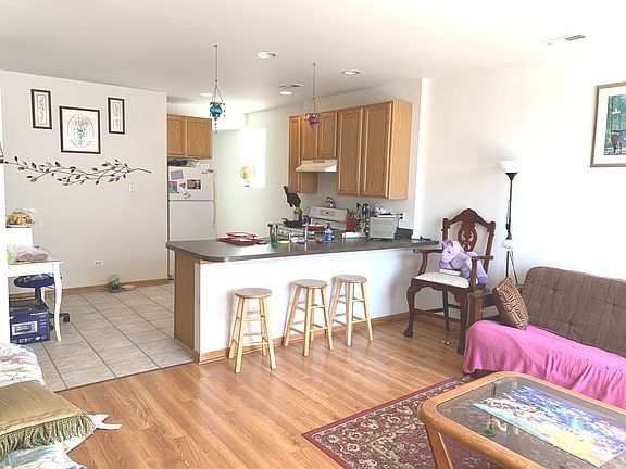 2nd image of 2414 W Flournoy St #1