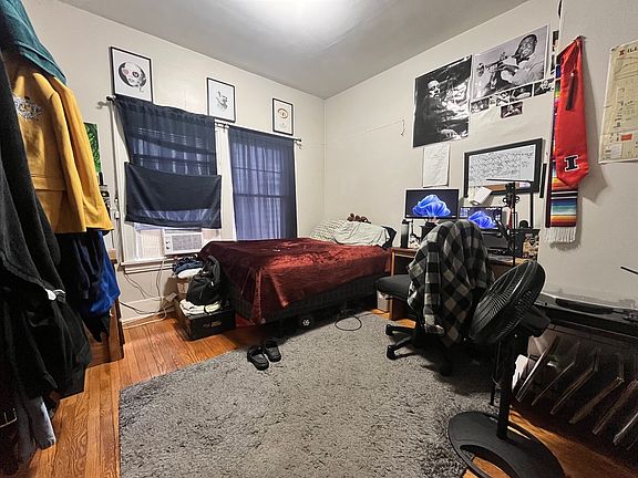 4th image of 708 W High St