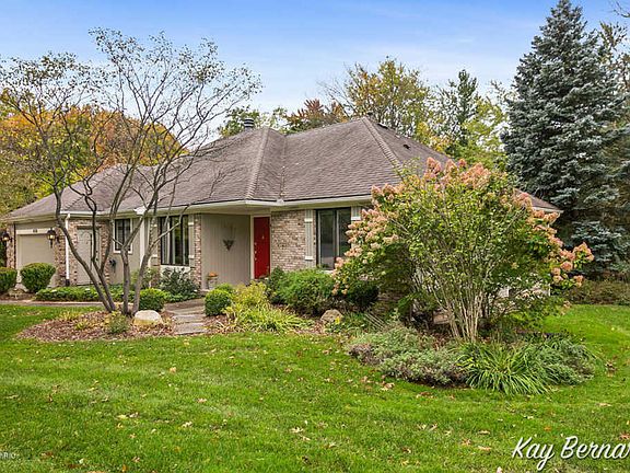 2nd image of 2353 Pheasant Ct SE #27